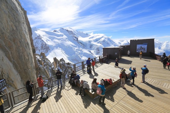 Verken de schitterende omgeving vanaf uitkijkpunt Aiguille du Midi