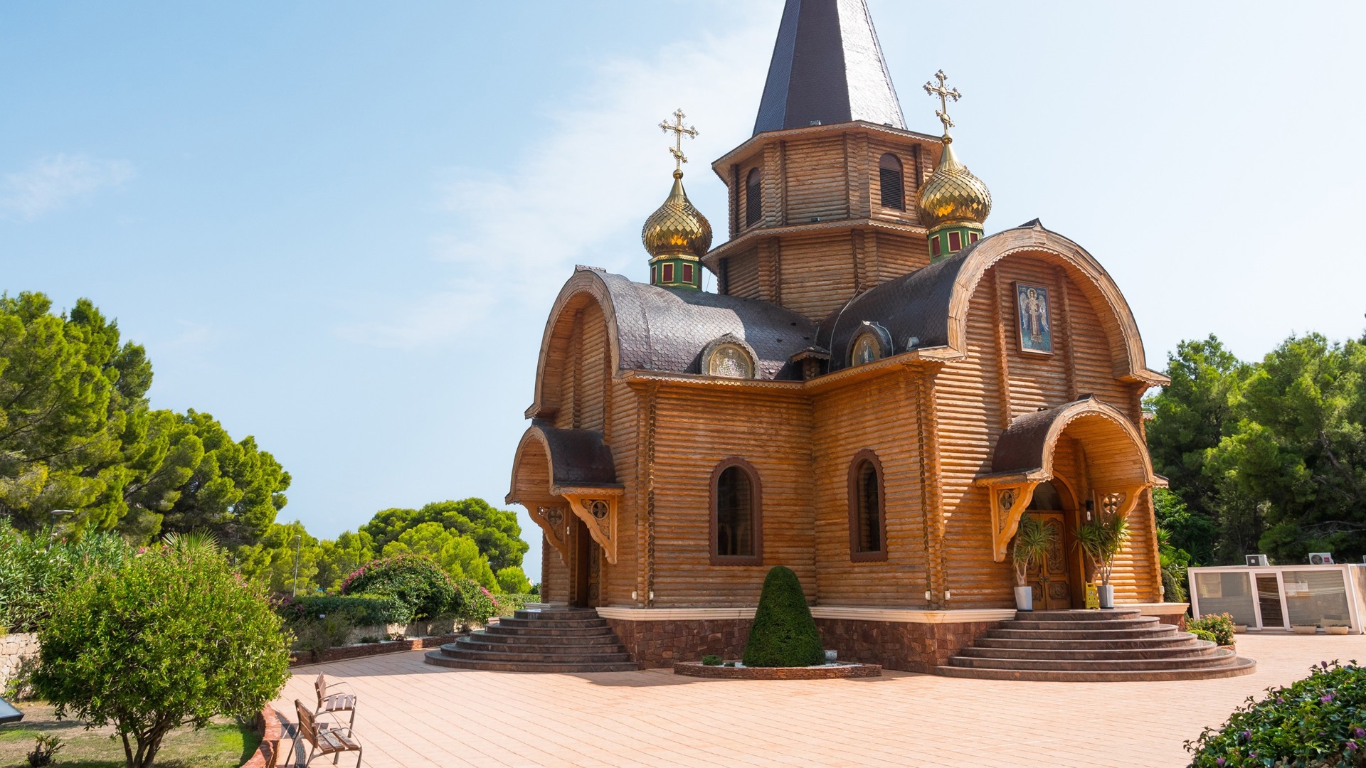 Tip: bewonder de mooie kerken nabij Altea