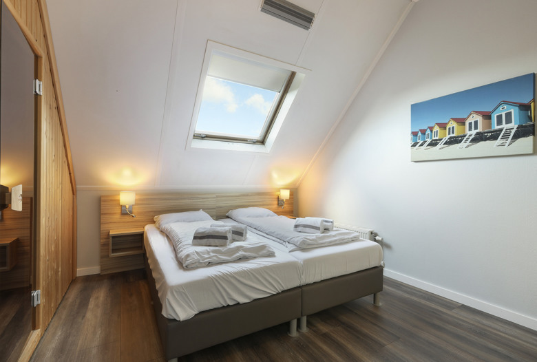 Dormio_Strand_Resort_Nieuwvliet-Bad_Frejus_Luxe_Bedroom_008.jpg