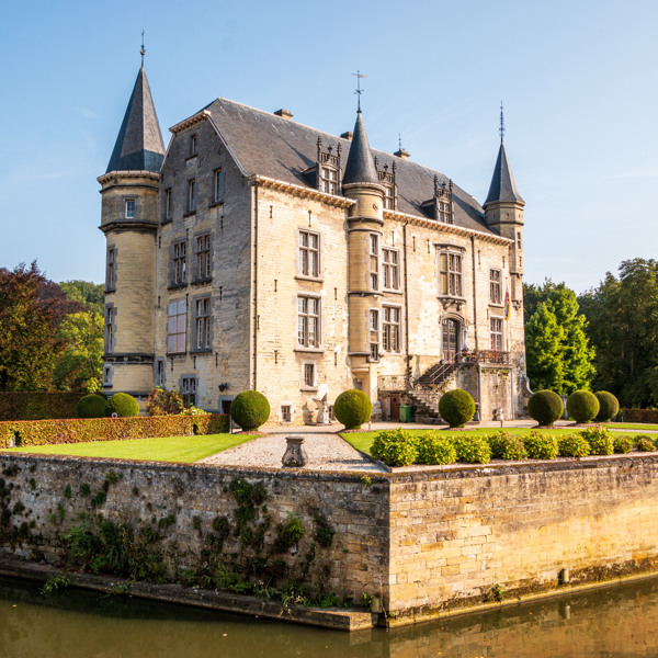 Kasteel Schaloen in de omgeving van Summio Vakantiepark Reevallis