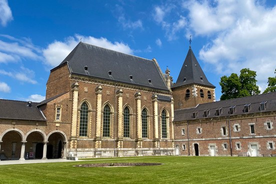 Geniet van uitgestrekte kasteeldomeinen en prachtige natuur in Bilzen