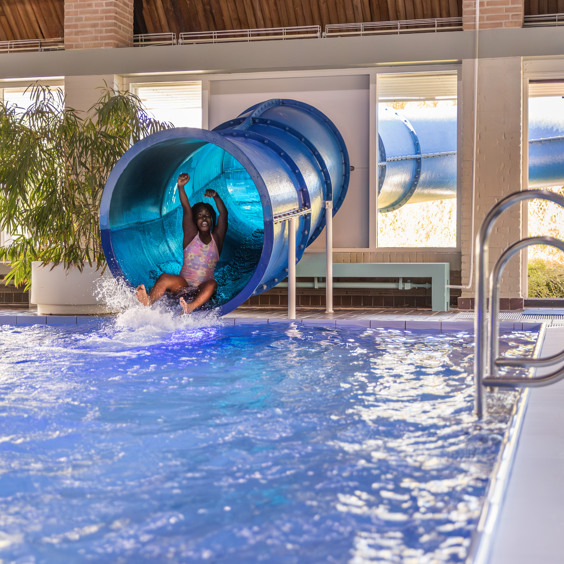 Beleef eindeloos waterpret in het zwembad van ons vakantiepark in Zeeland