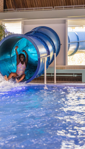 Combineer zwemplezier met ontspanning in je wellnesswoning