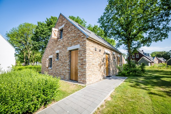 When are you coming to stay in Maastricht?