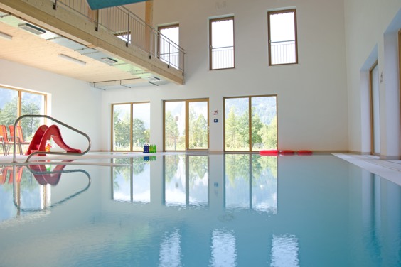 Geniet van de faciliteiten op ons resort in Obertraun in het najaar